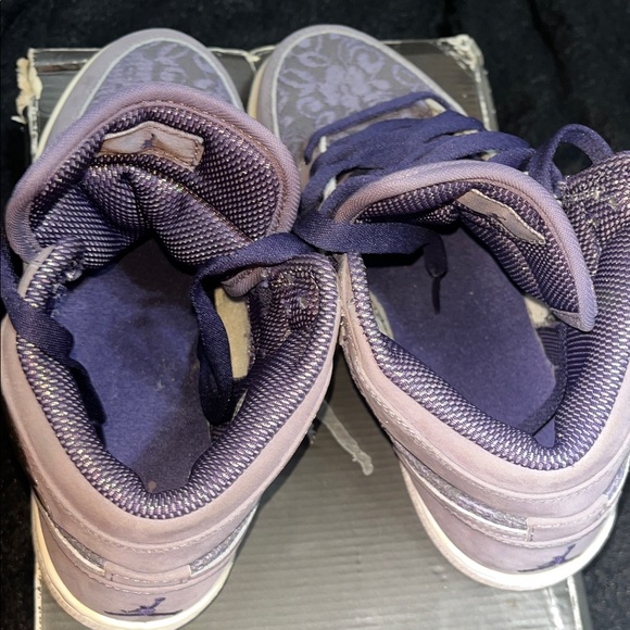 2010 Air Jordan 1 retro  Purple High Sneakers - Picture 4 of 10